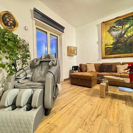 Carrubba'S Luxury Home San Giovanni La Punta Bagian luar foto