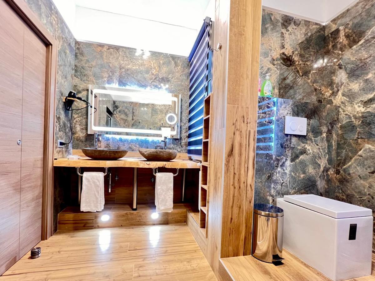 Carrubba'S Luxury Home San Giovanni La Punta Bagian luar foto